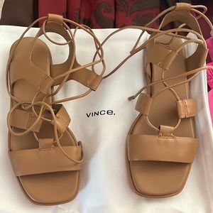 Ladies Vince Rockwell Tan Sandal new in box Size 7.5M